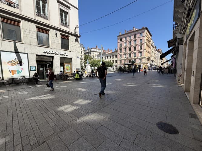 Local commercial · 80 m² · Fonds de commerce — photo 1