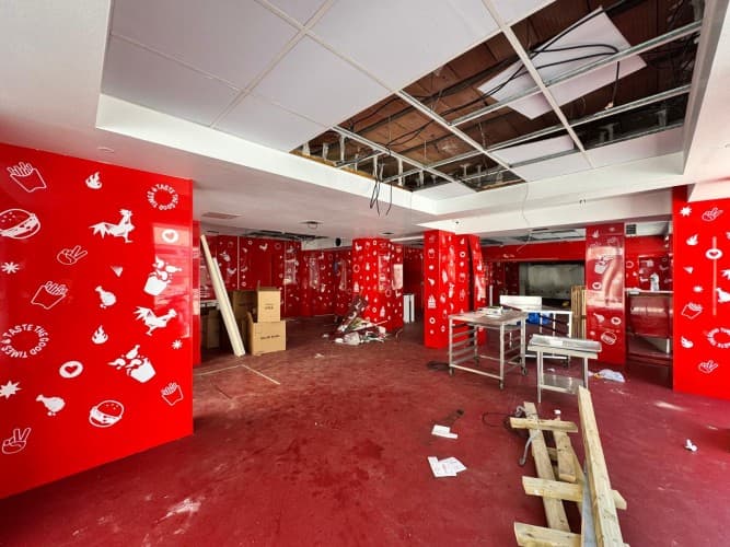 Local commercial · 306 m² · Location — photo 1