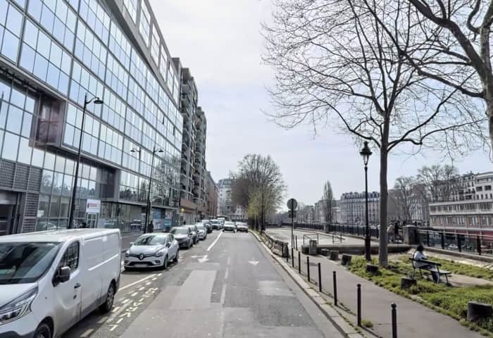 Local commercial · 189 m² · Location — photo 1
