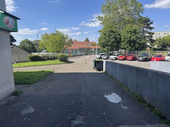 Local commercial · 180 m² · Fonds de commerce — photo 1