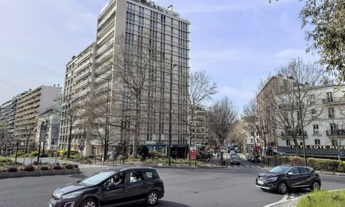 Murs commerciaux · 705 m² · Achat des murs — photo 1