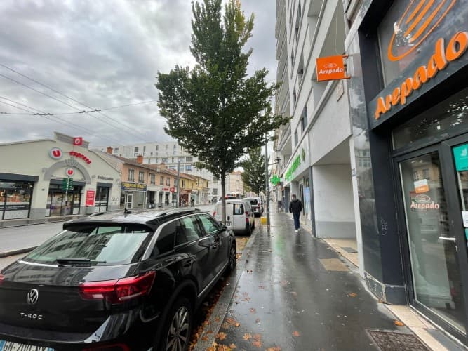 Local commercial · 31 m² · Cession de bail — photo 1