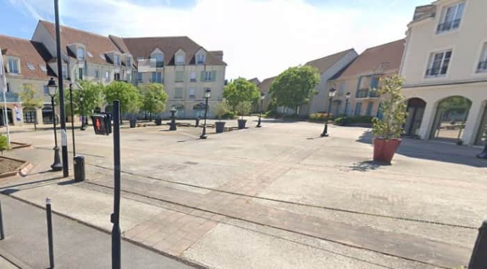 Local commercial · 156 m² · Location — photo 1