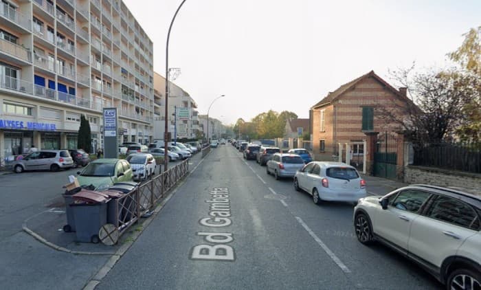 Local commercial · 100 m² · Location — photo 1