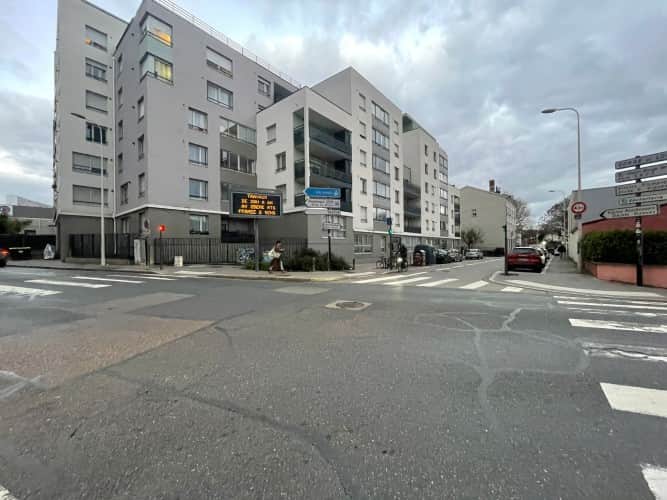 Local commercial · 100 m² · Cession de bail — photo 1
