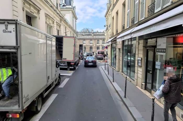 Local commercial · 290 m² · Location — photo 1