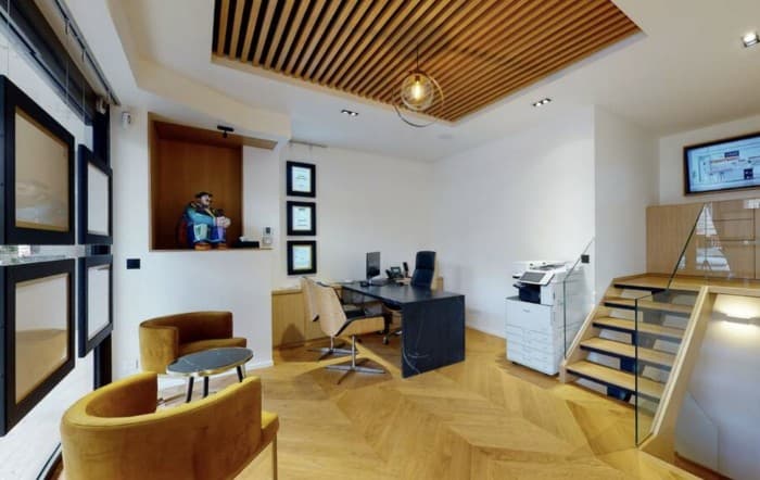 Local commercial · 90 m² · Location — photo 1