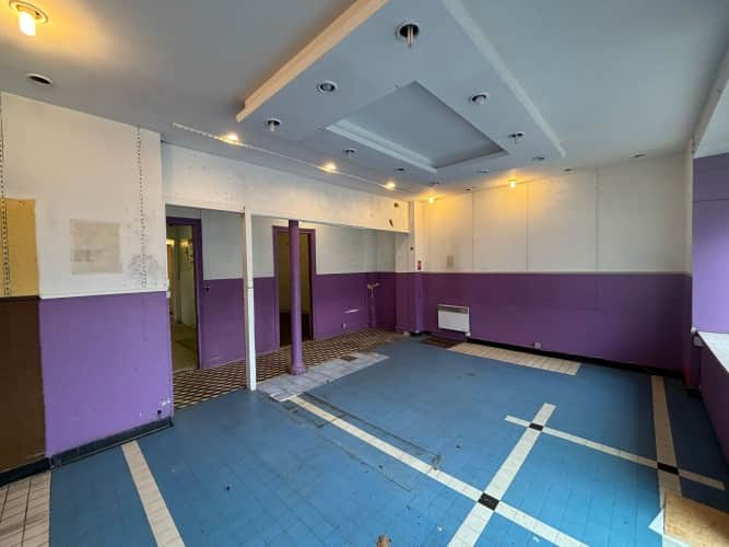 Local commercial · 159 m² · Location — photo 1