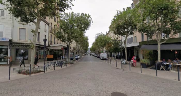 Local commercial · 100 m² · Fonds de commerce — photo 1