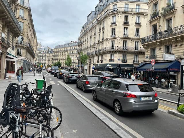 Local commercial · 107 m² · Fonds de commerce — photo 1