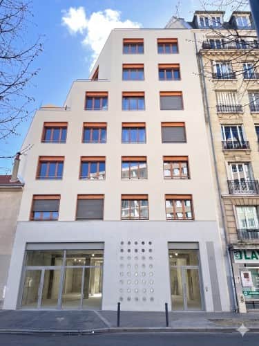 Local commercial · 241 m² · Location — photo 1