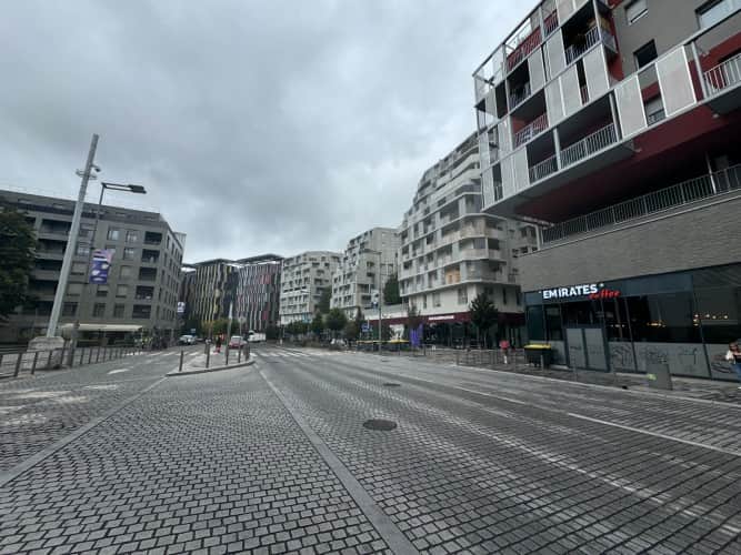 Local commercial · 109 m² · Location — photo 1