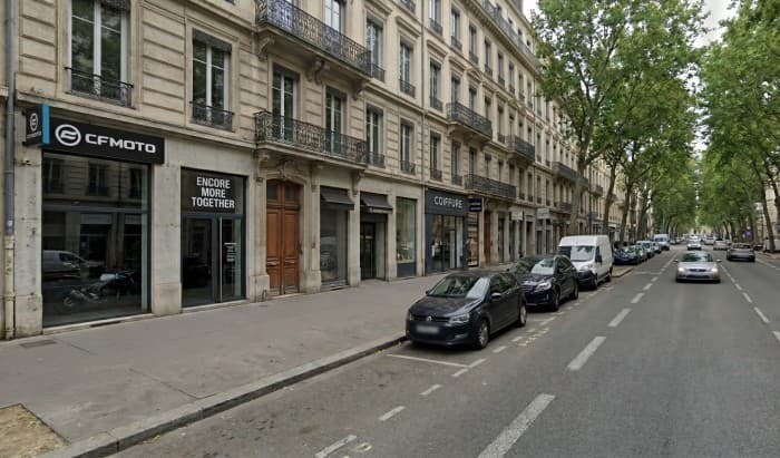Local commercial · 78 m² · Location — photo 1