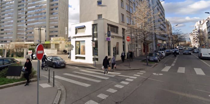 Local commercial · 180 m² · Cession de bail — photo 1