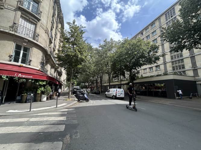 Local commercial · 141 m² · Fonds de commerce — photo 1