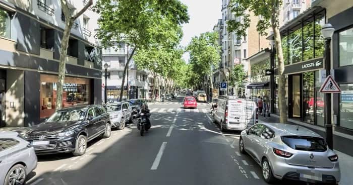 Local commercial · 251 m² · Location — photo 1
