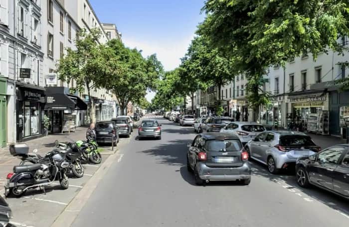 Local commercial · 148 m² · Location — photo 1