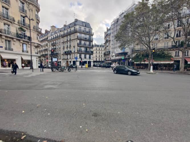 Local commercial · 85 m² · Location — photo 1