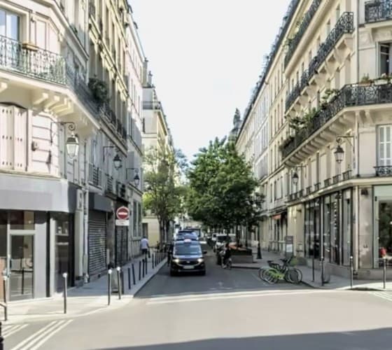 Local commercial · 495 m² · Location — photo 1