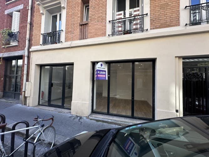 Local commercial · 125 m² · Location — photo 1