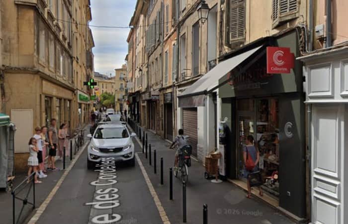 Local commercial · 450 m² · Location — photo 1