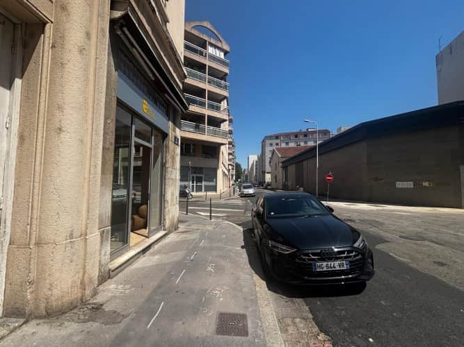 Murs commerciaux · 31 m² · Achat des murs — photo 1