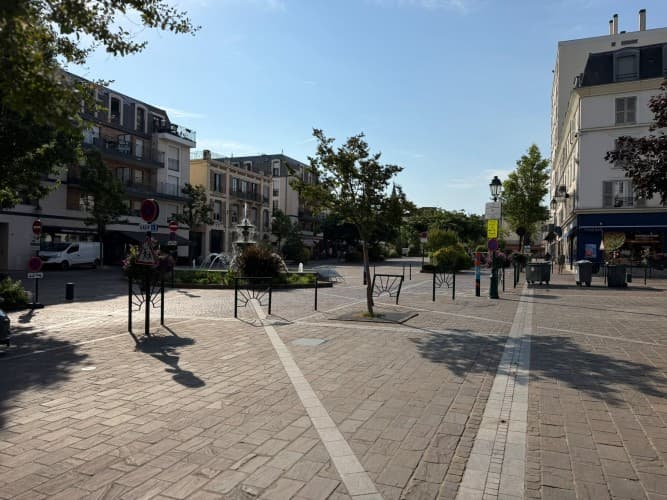 Local commercial · 155 m² · Cession de bail — photo 1