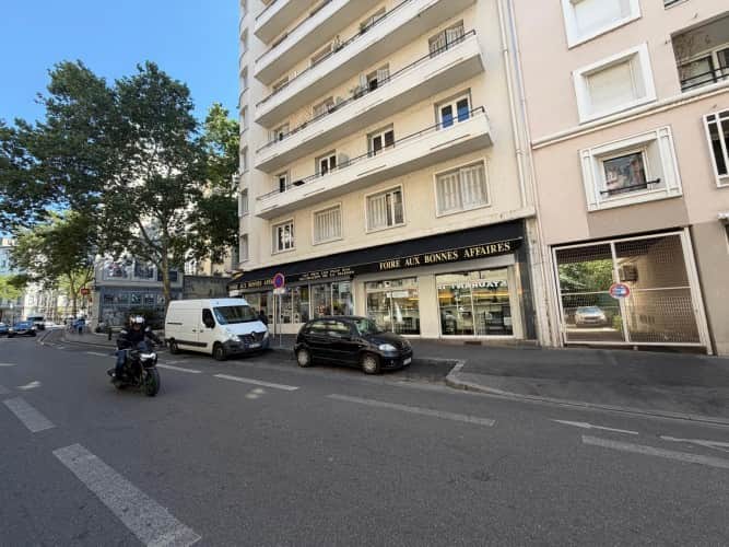 Local commercial · 70 m² · Cession de bail — photo 1