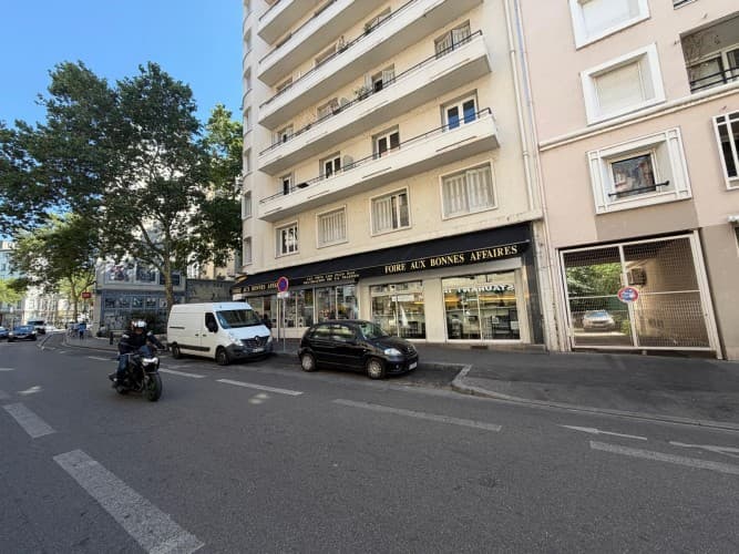 Local commercial · 70 m² · Cession de bail — photo 1