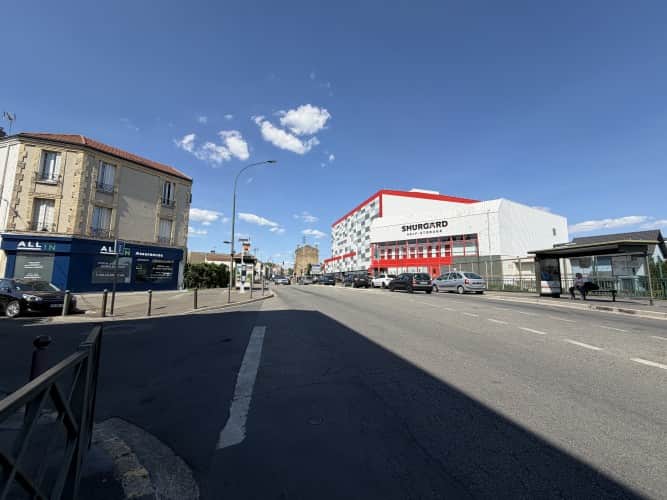 Murs commerciaux · 1100 m² · Achat des murs — photo 1