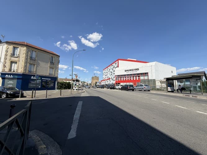 Murs commerciaux · 1100 m² · Achat des murs — photo 1