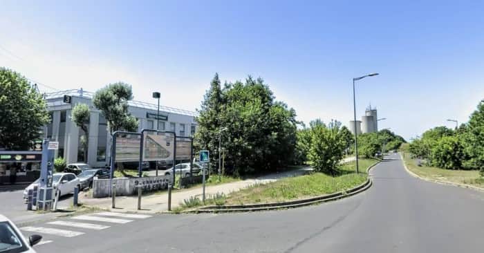 Local commercial · 279 m² · Location — photo 1