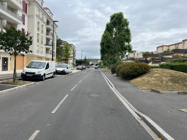 Local commercial · 256 m² · Location — photo 1