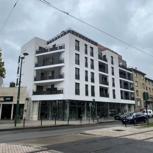 Local commercial · 198 m² · Location — photo 1