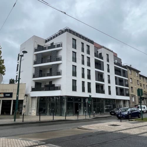 Local commercial · 198 m² · Location — photo 1