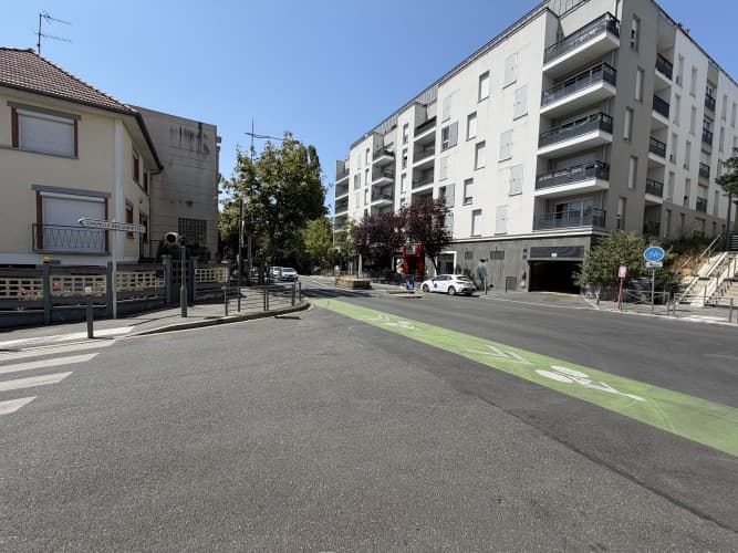 Local commercial · 260 m² · Cession de bail — photo 1