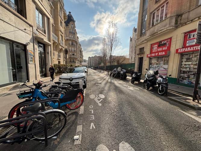Local commercial · 60 m² · Cession de bail — photo 1