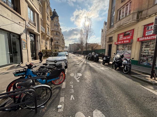 Local commercial · 60 m² · Cession de bail — photo 1