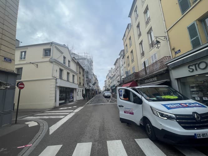 Local commercial · 52 m² · Location — photo 1