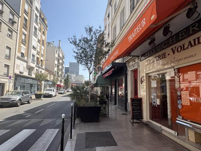 Local commercial · 65 m² · Location — photo 1