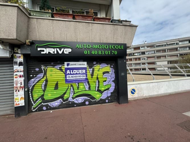 Local commercial · 267 m² · Location — photo 1