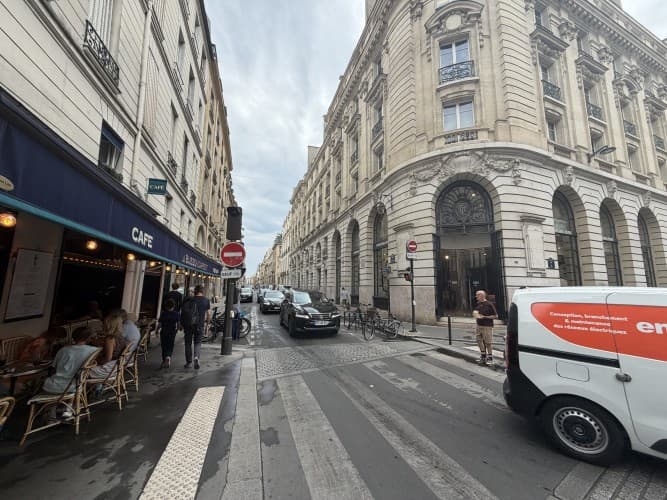 Local commercial · 54 m² · Cession de bail — photo 1