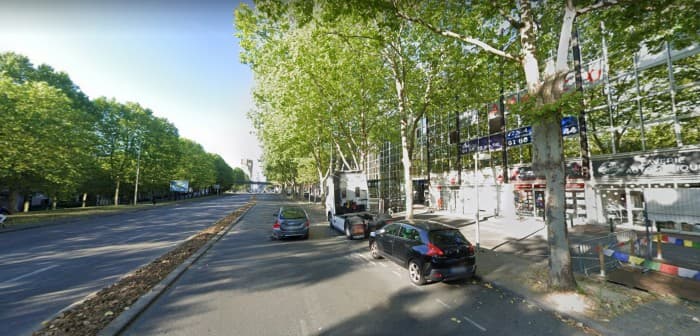 Local commercial · 685 m² · Location — photo 1