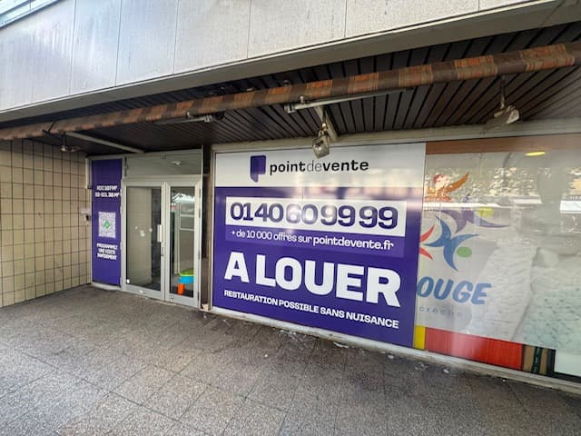 Local commercial · 141 m² · Location — photo 1
