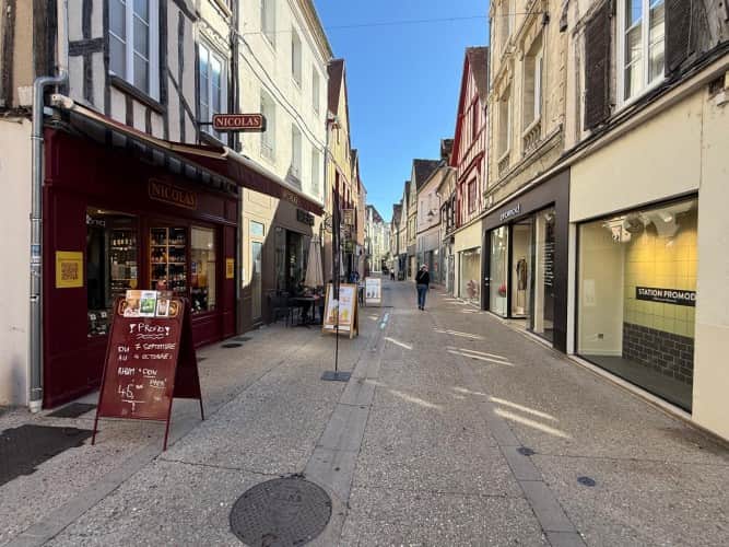 Murs commerciaux · 125 m² · Achat des murs — photo 1