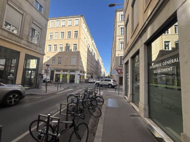 Local commercial · 80 m² · Fonds de commerce — photo 1