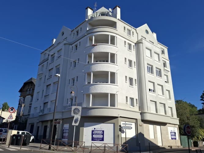 Local commercial · 150 m² · Location — photo 1
