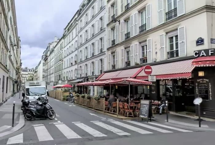 Local commercial · 66 m² · Location — photo 1