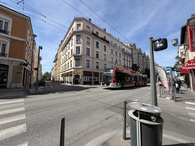 Local commercial · 34 m² · Cession de bail — photo 1