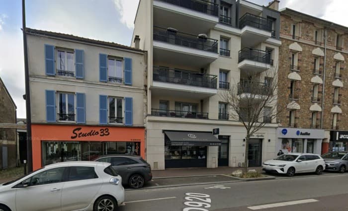 Local commercial · 53 m² · Location — photo 1